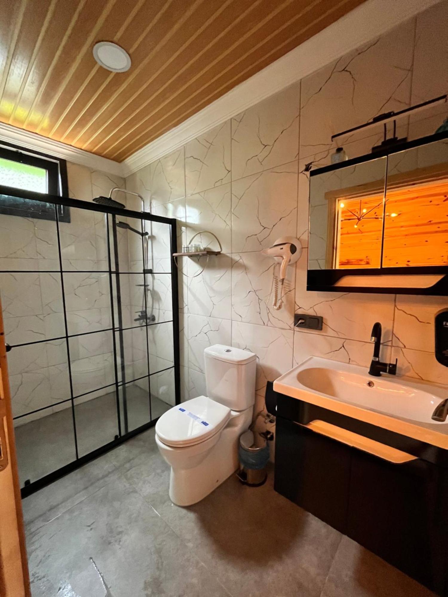 Kiana Bungalov Bed & Breakfast Ardesen Ruang foto