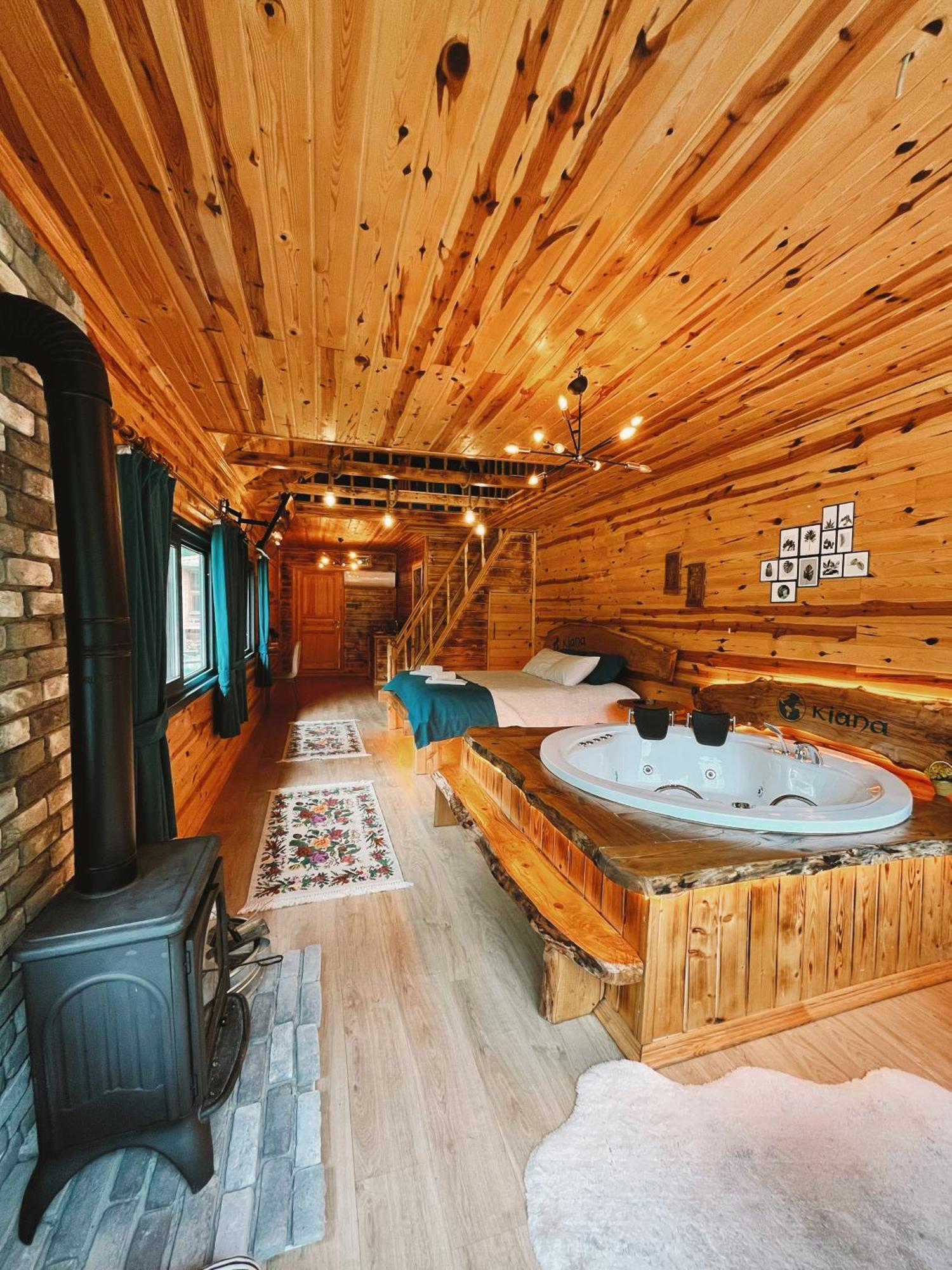 Kiana Bungalov Bed & Breakfast Ardesen Ruang foto